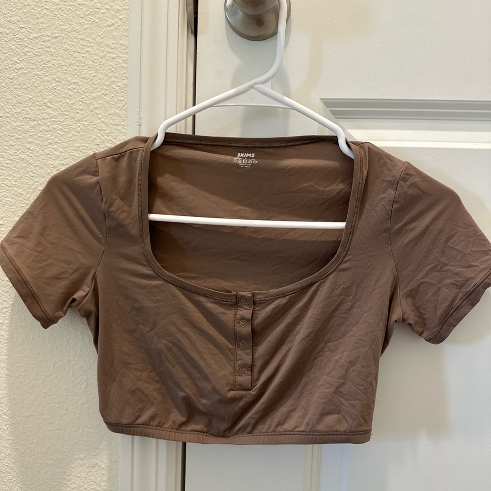 Skims cropped shirt